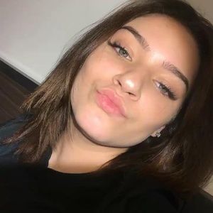 Meet your Posher, Cely